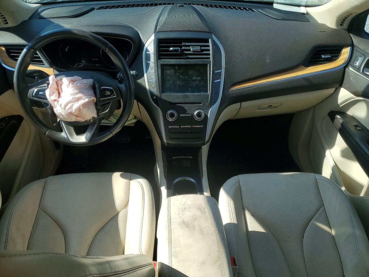LINCOLN MKC 2016 — 9
