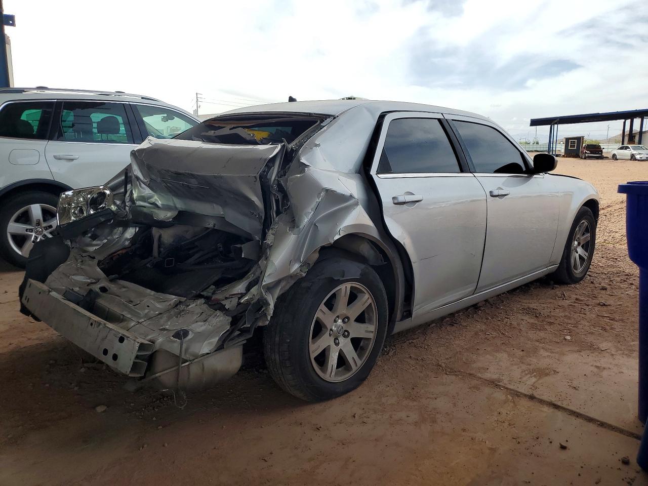 CHRYSLER 300 2008 — 4