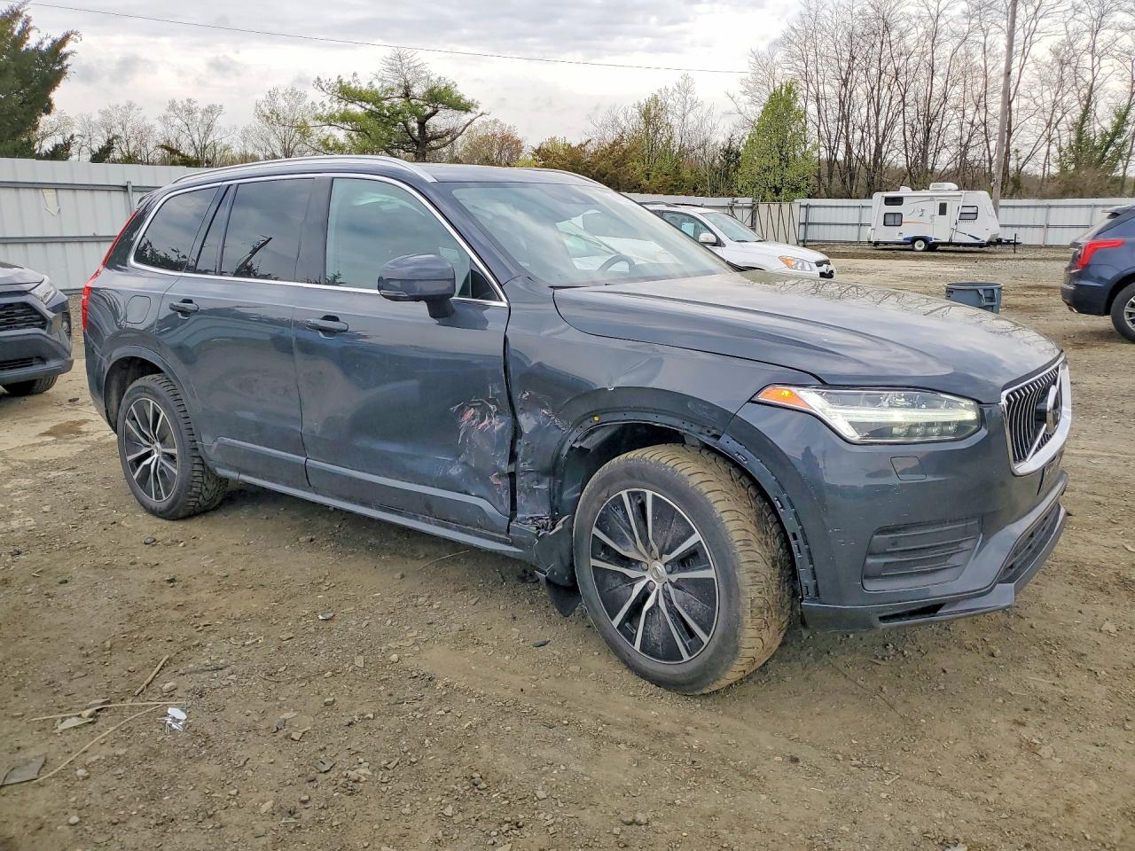 2020 VOLVO XC90 T6 MOMENTUM