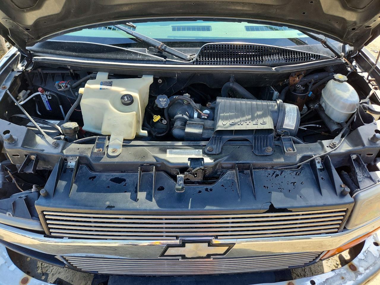 CHEVROLET EXPRESS G3500 2004 — 13