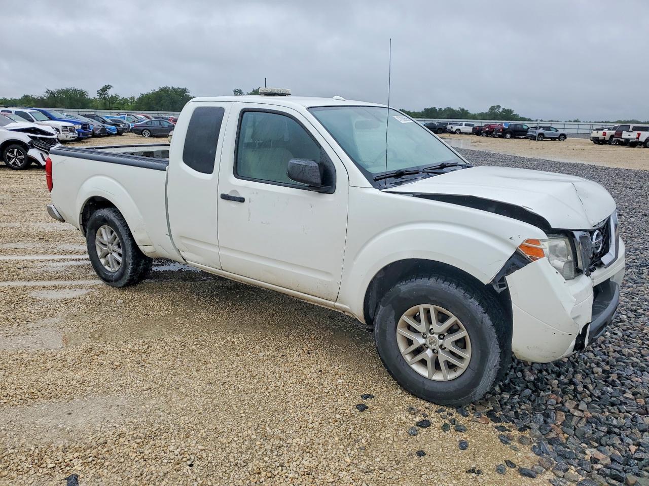 2016 NISSAN FRONTIER