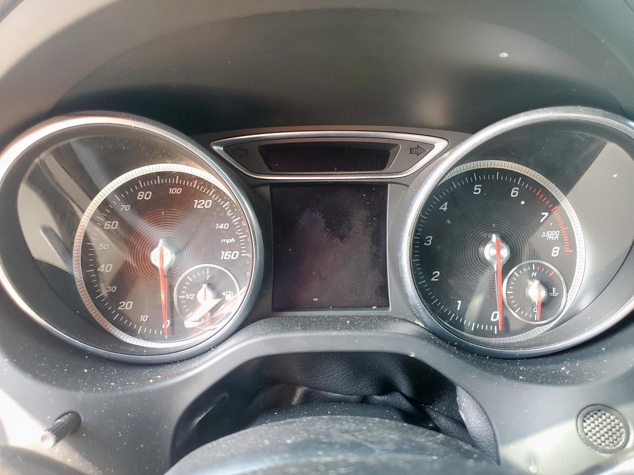 MERCEDES-BENZ CLA 2018 — 10