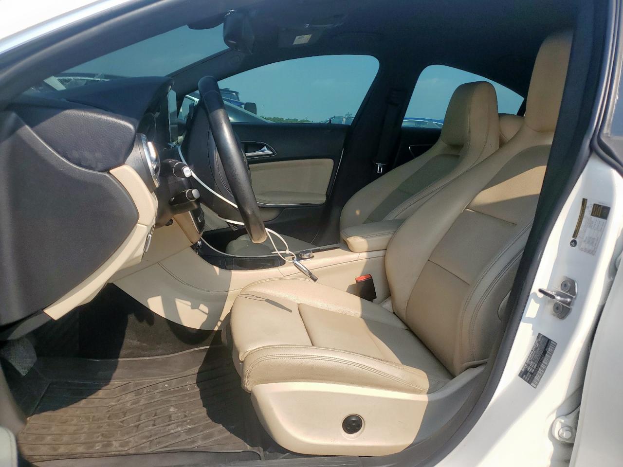 MERCEDES-BENZ CLA 2018 — 8