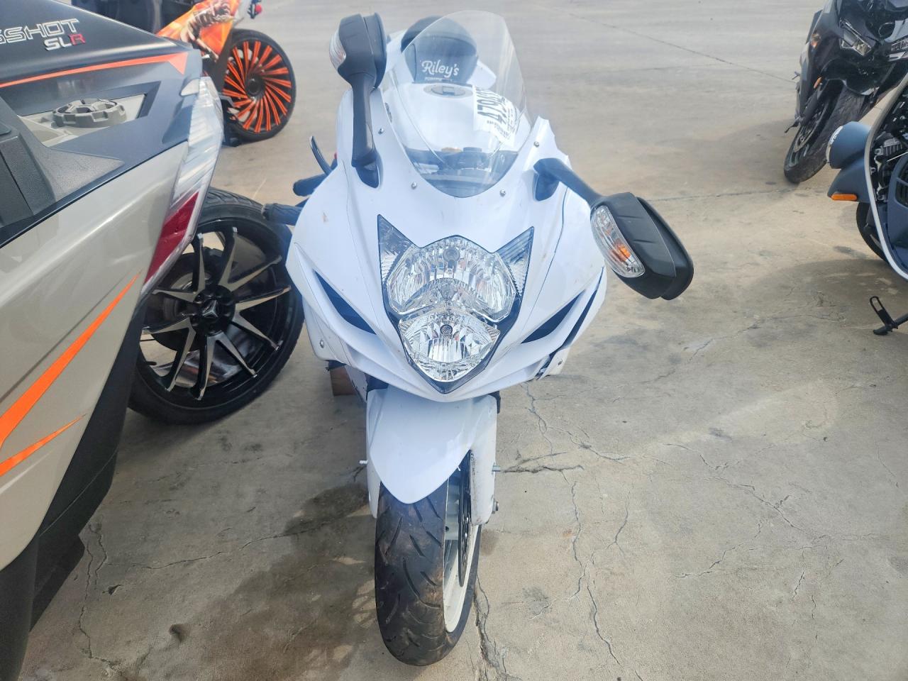 SUZUKI GSX-R600 2019 — 3