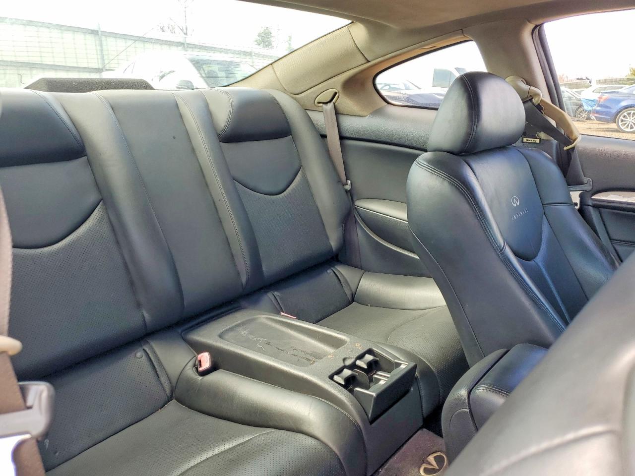 INFI G37 2010 — 11