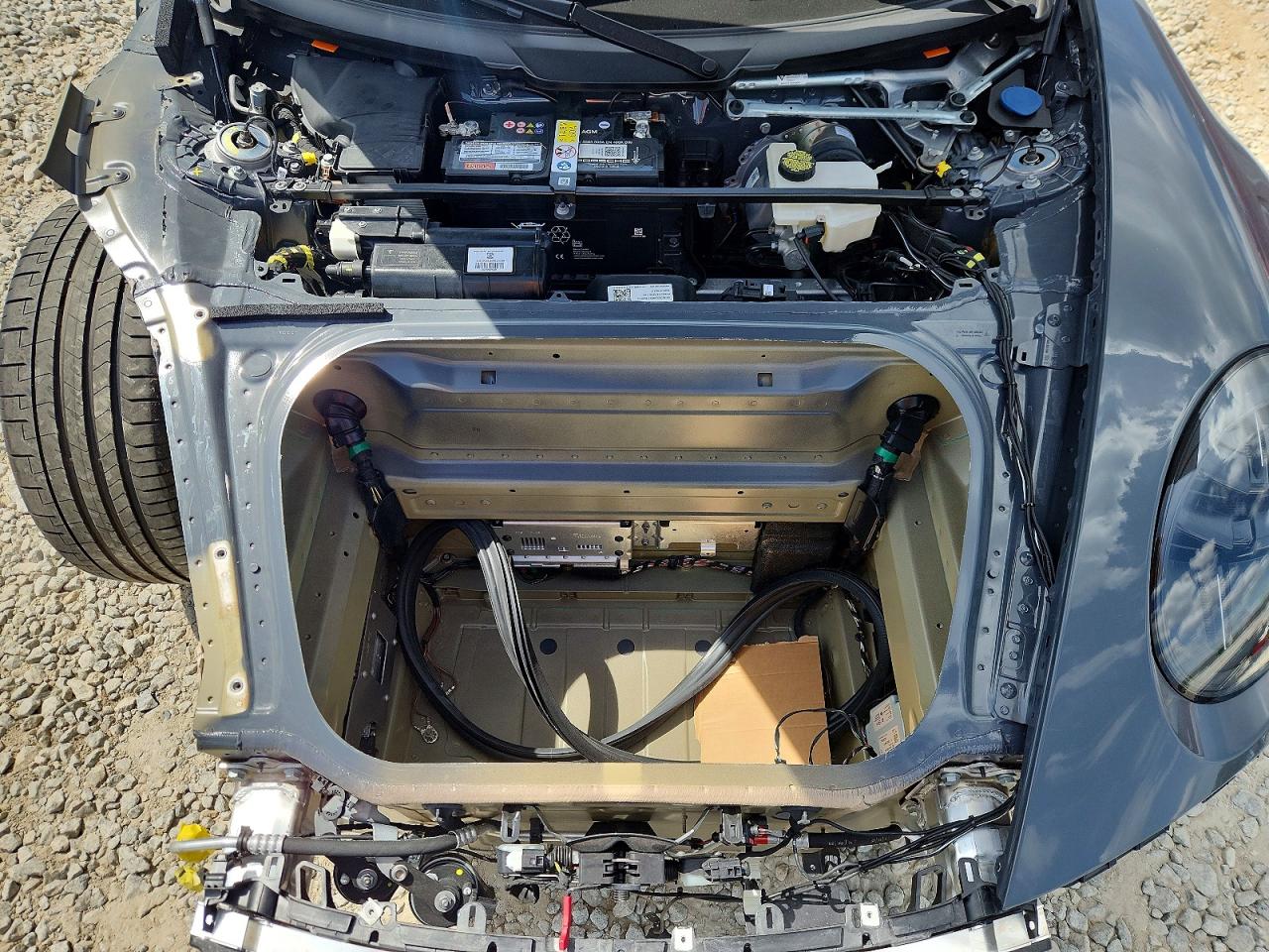 PORSCHE 911 2025 — 12