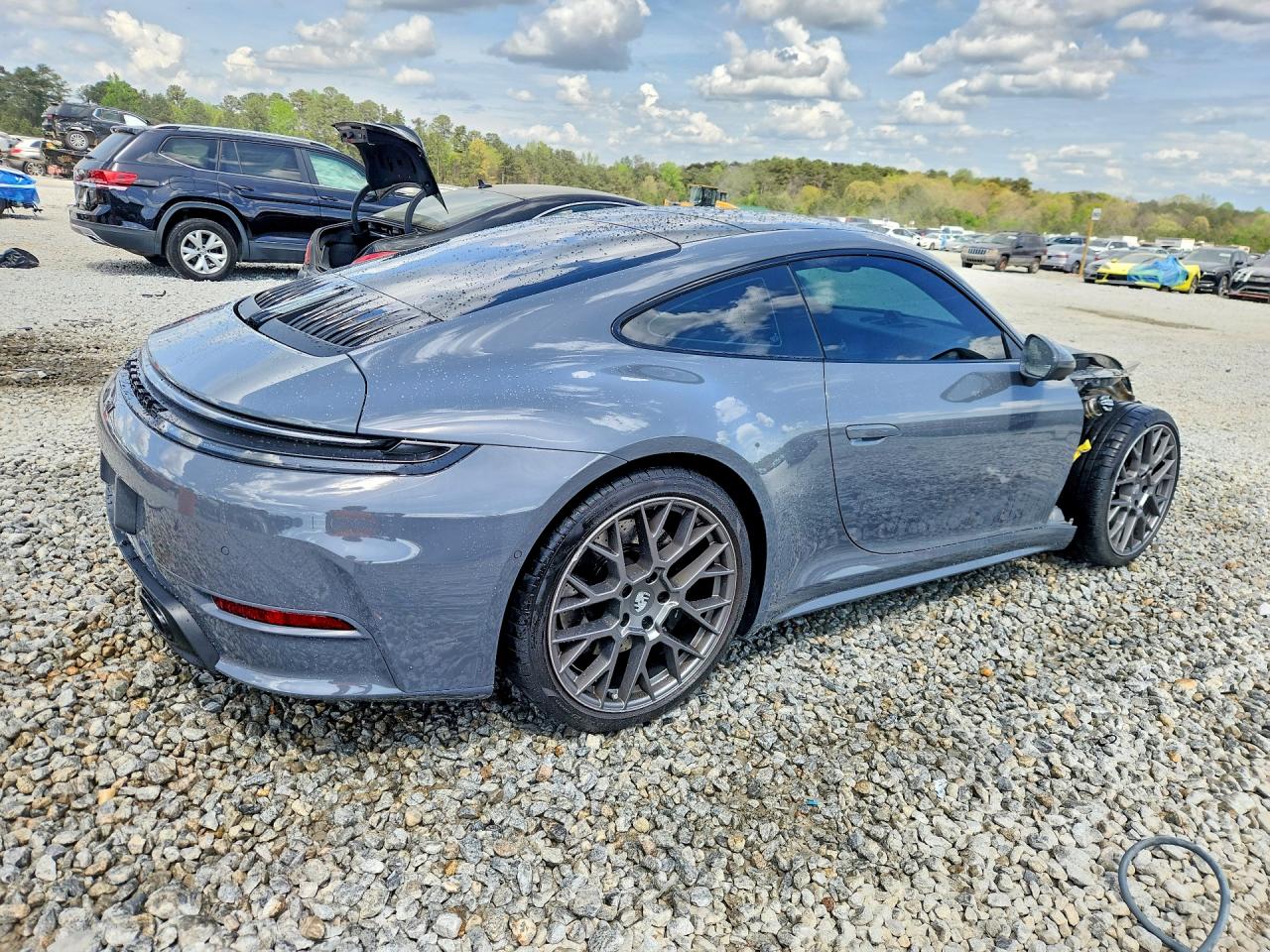 PORSCHE 911 2025 — 4