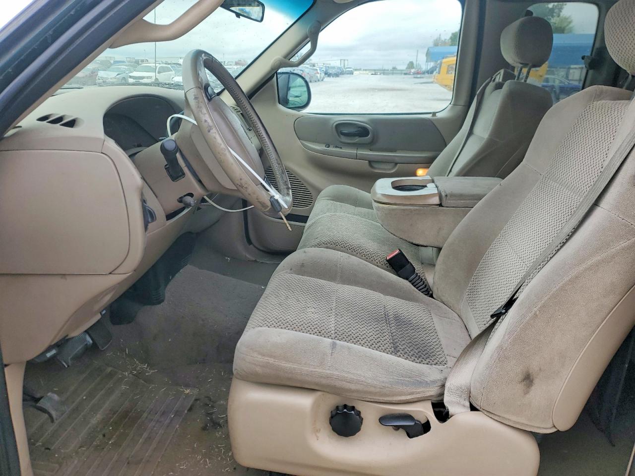 FORD F150 2001 — 8
