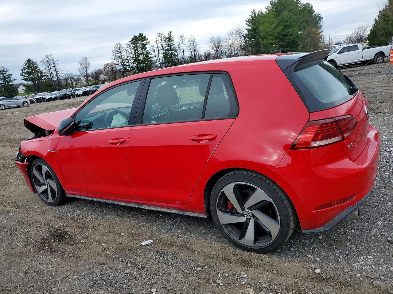 VOLKSWAGEN GTI 2021 — 3