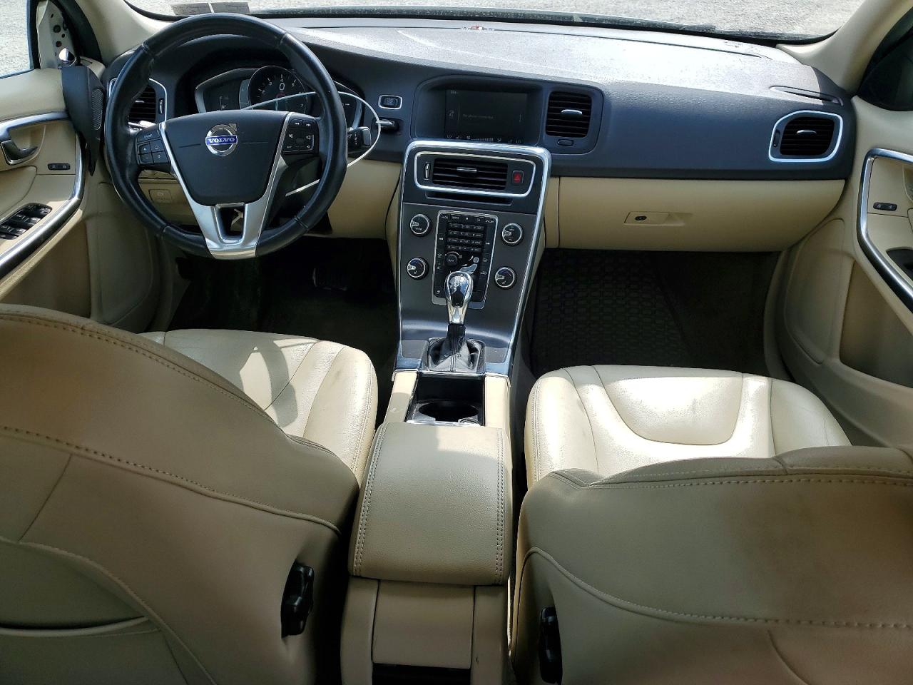 VOLVO S60 2015 — 9