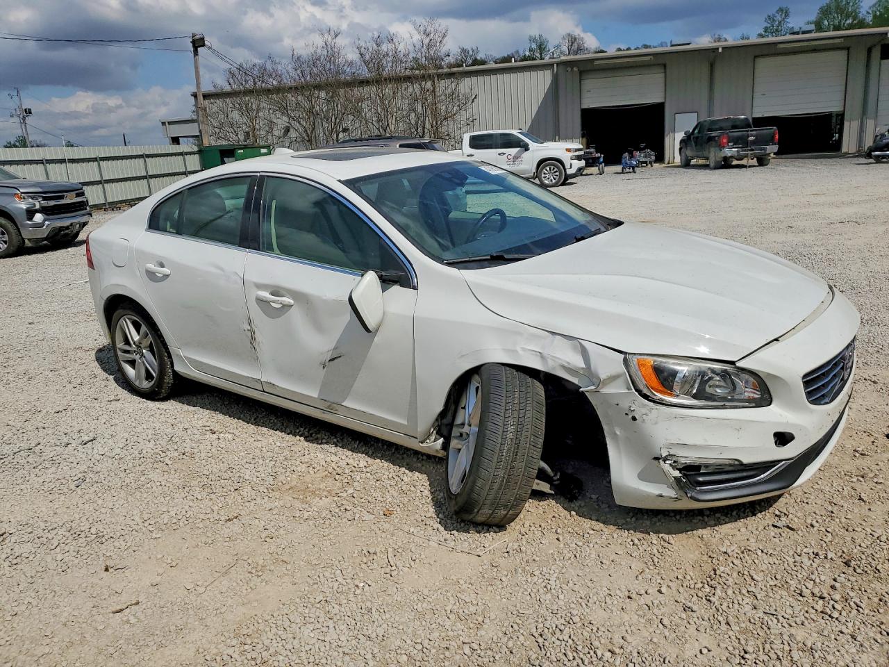 VOLVO S60 2015 — 5