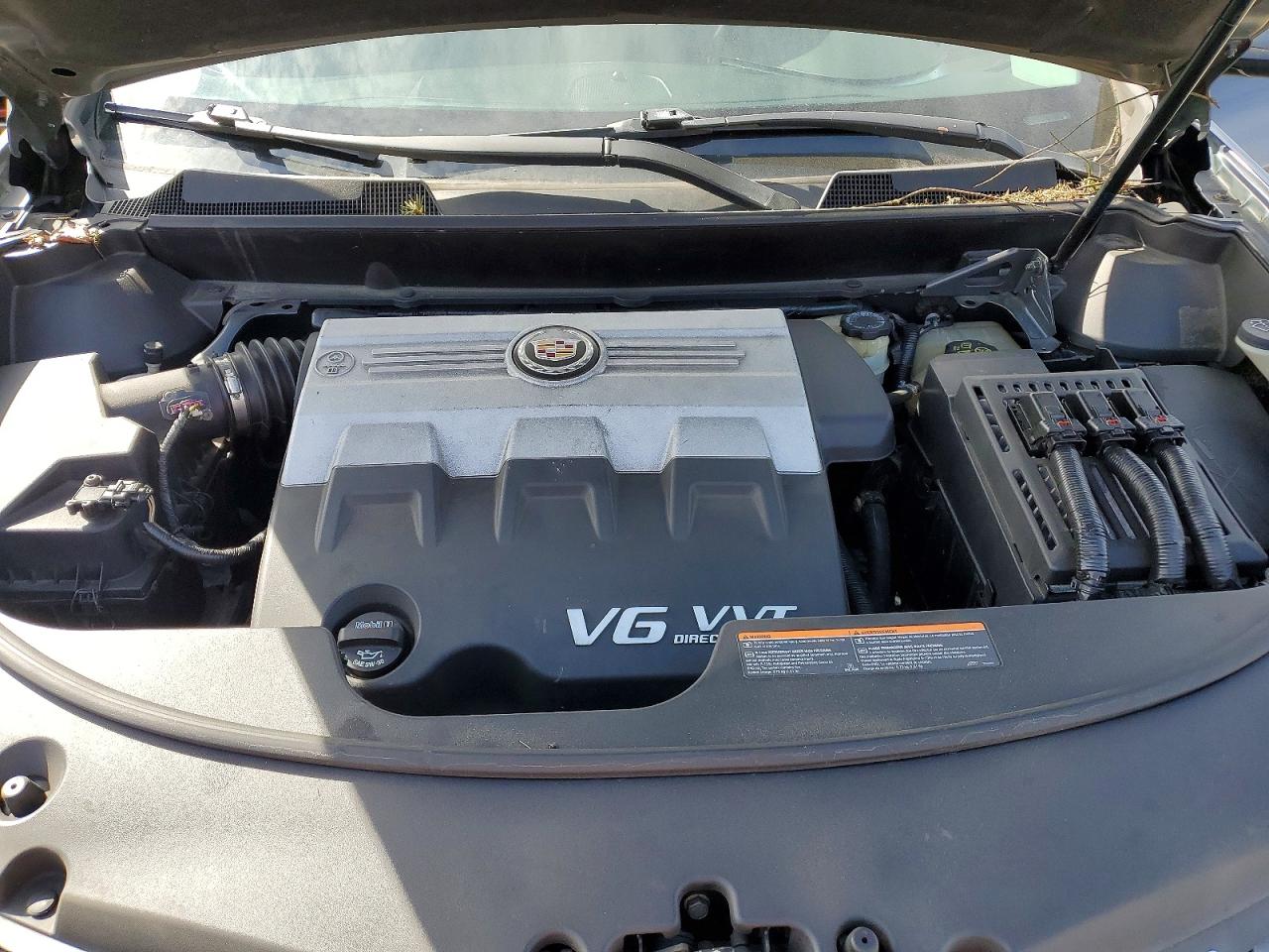 CADILLAC SRX 2010 — 12