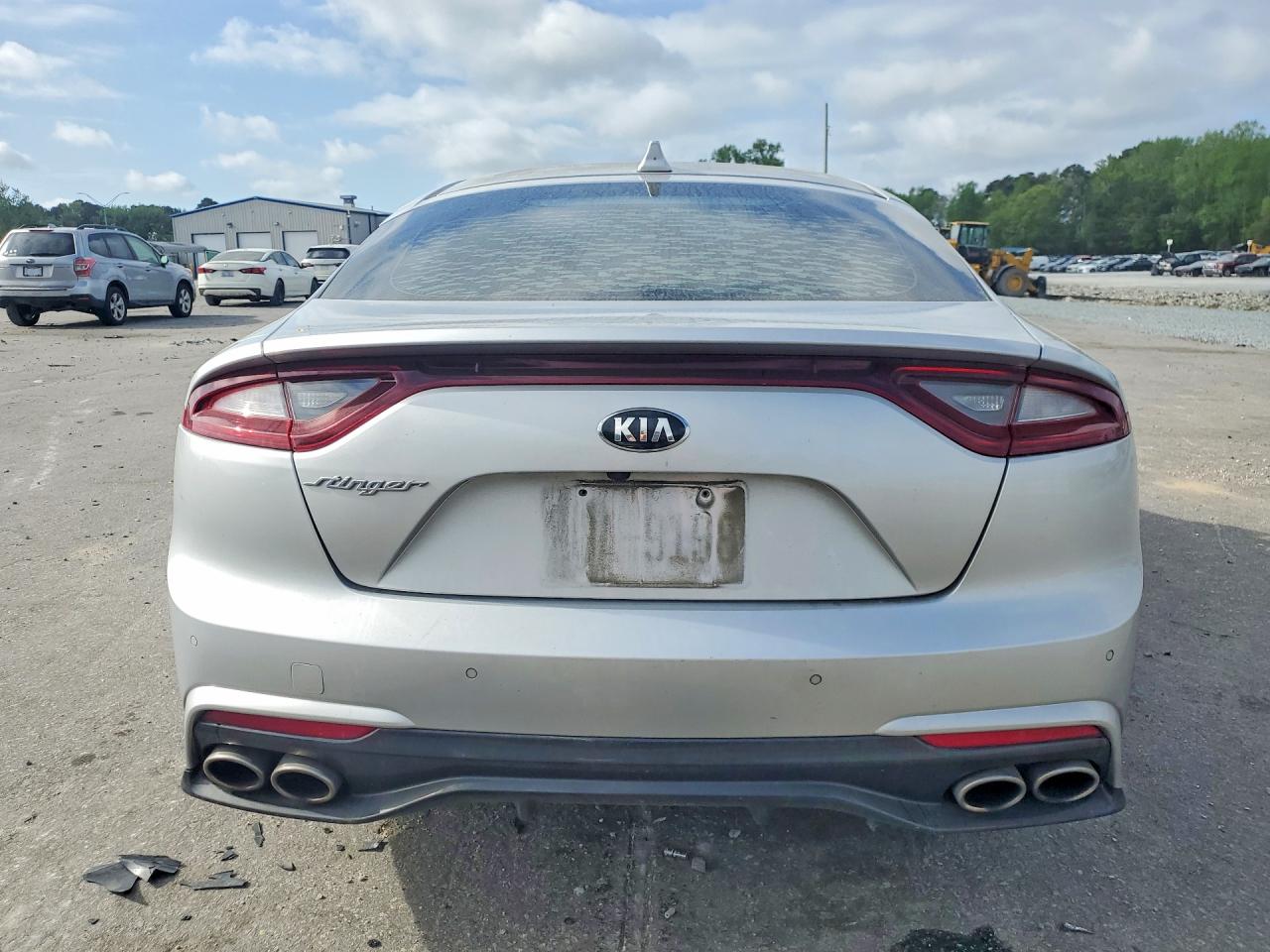 KIA STINGER 2018 — 7
