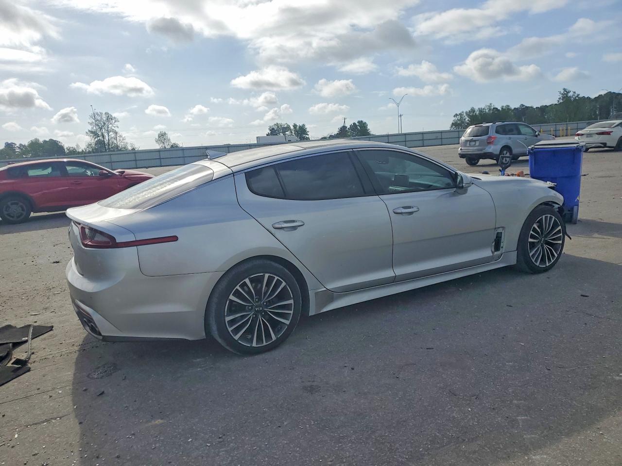 KIA STINGER 2018 — 4