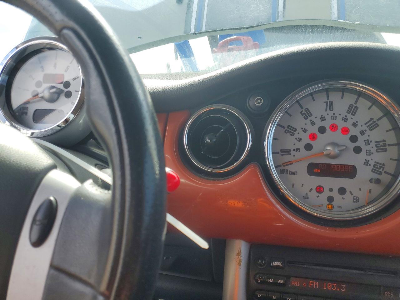 MINI COOPER 2003 — 10