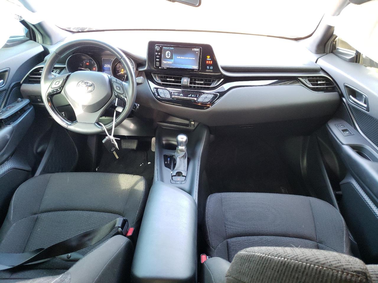 TOYOTA C-HR 2018 — 9