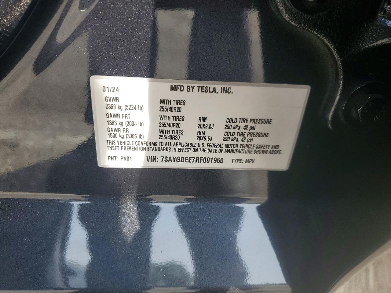 TESLA MODEL Y 2024 — 15