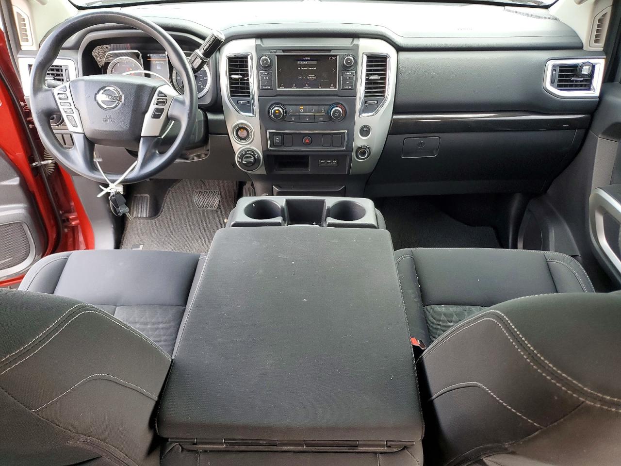 NISSAN TITAN 2019 — 9