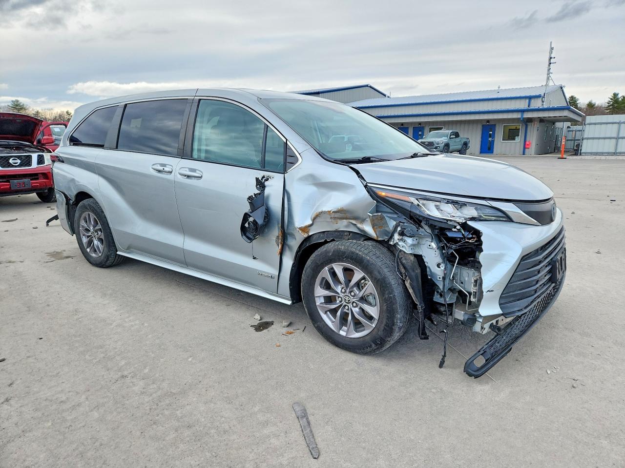 TOYOTA SIENNA 2021 — 5