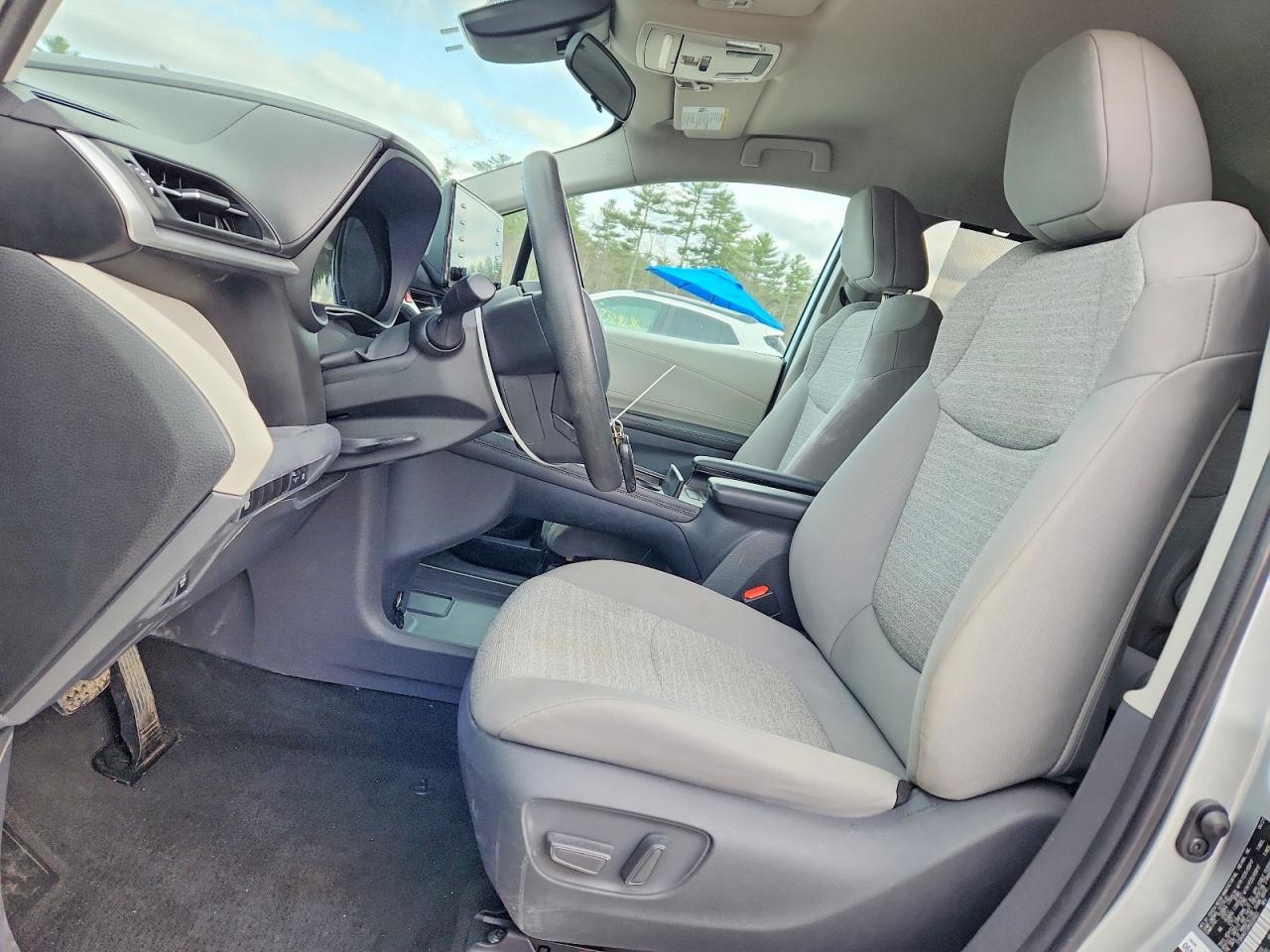 TOYOTA SIENNA 2021 — 8