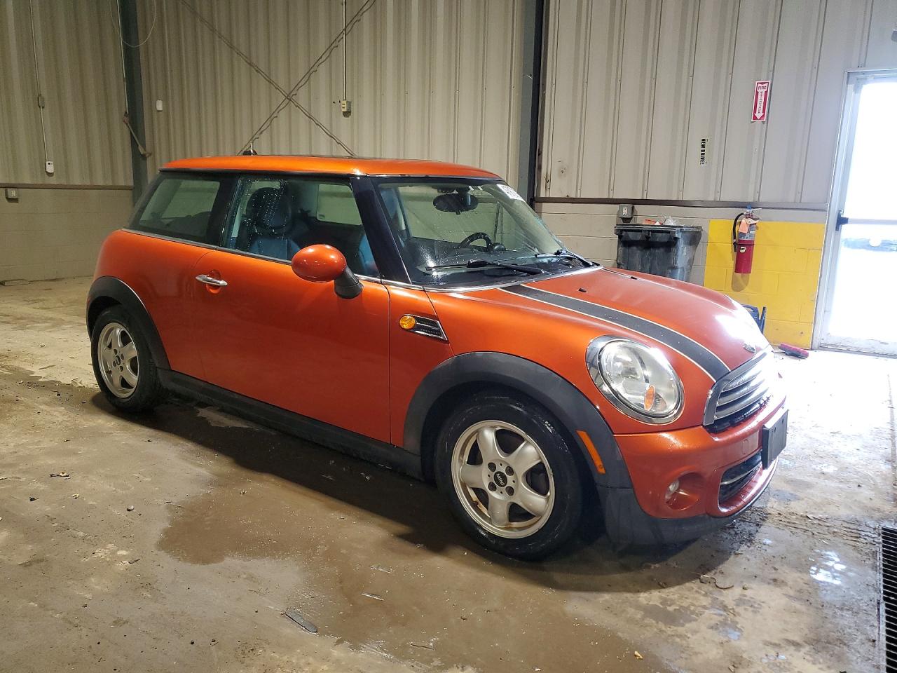 MINI COOPER 2011 — 5