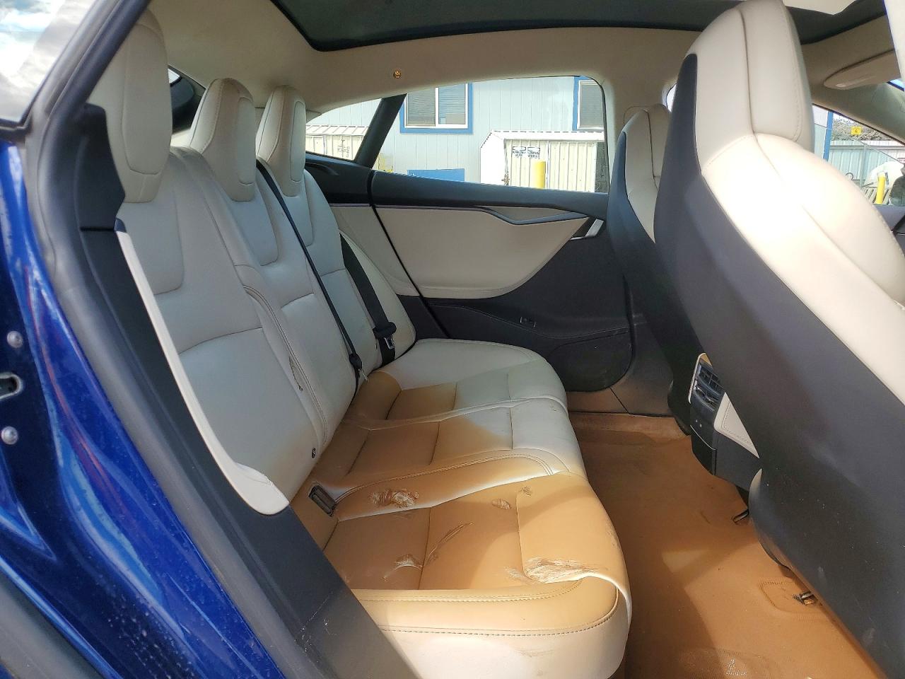 TESLA MODEL S 2018 — 11