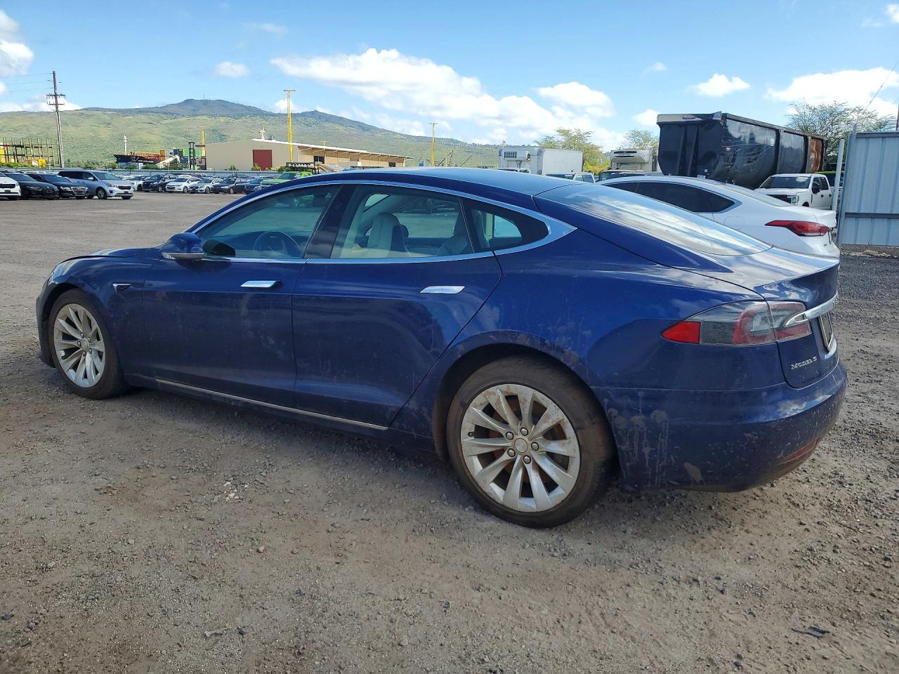 TESLA MODEL S 2018 — 3