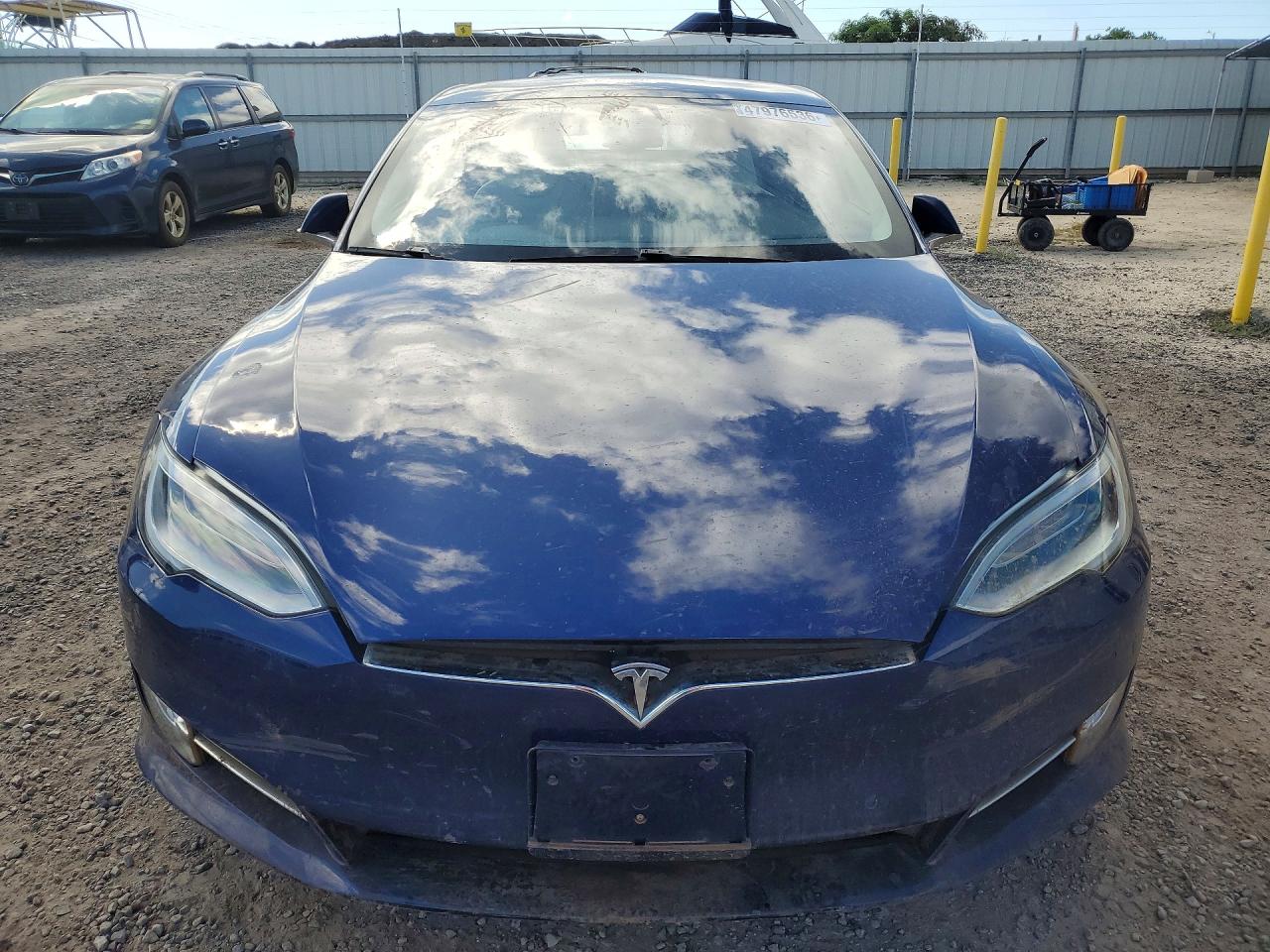 TESLA MODEL S 2018 — 6