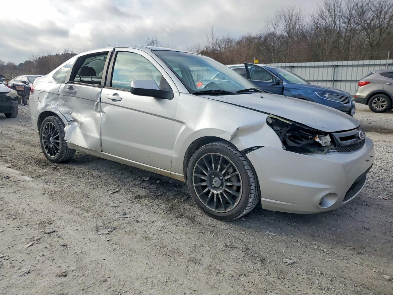 2011 FORD FOCUS SES