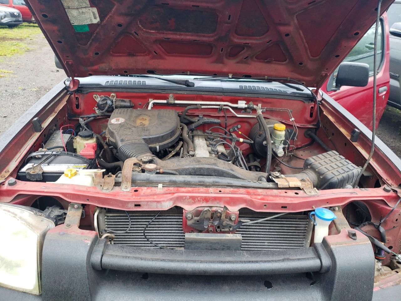 NISSAN FRONTIER 2002 — 12