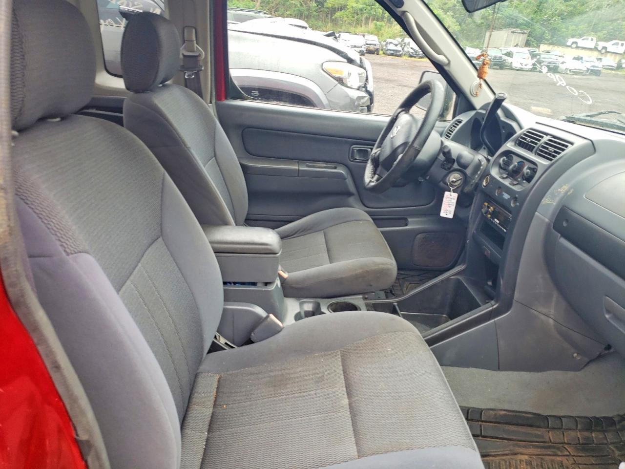 NISSAN FRONTIER 2002 — 11