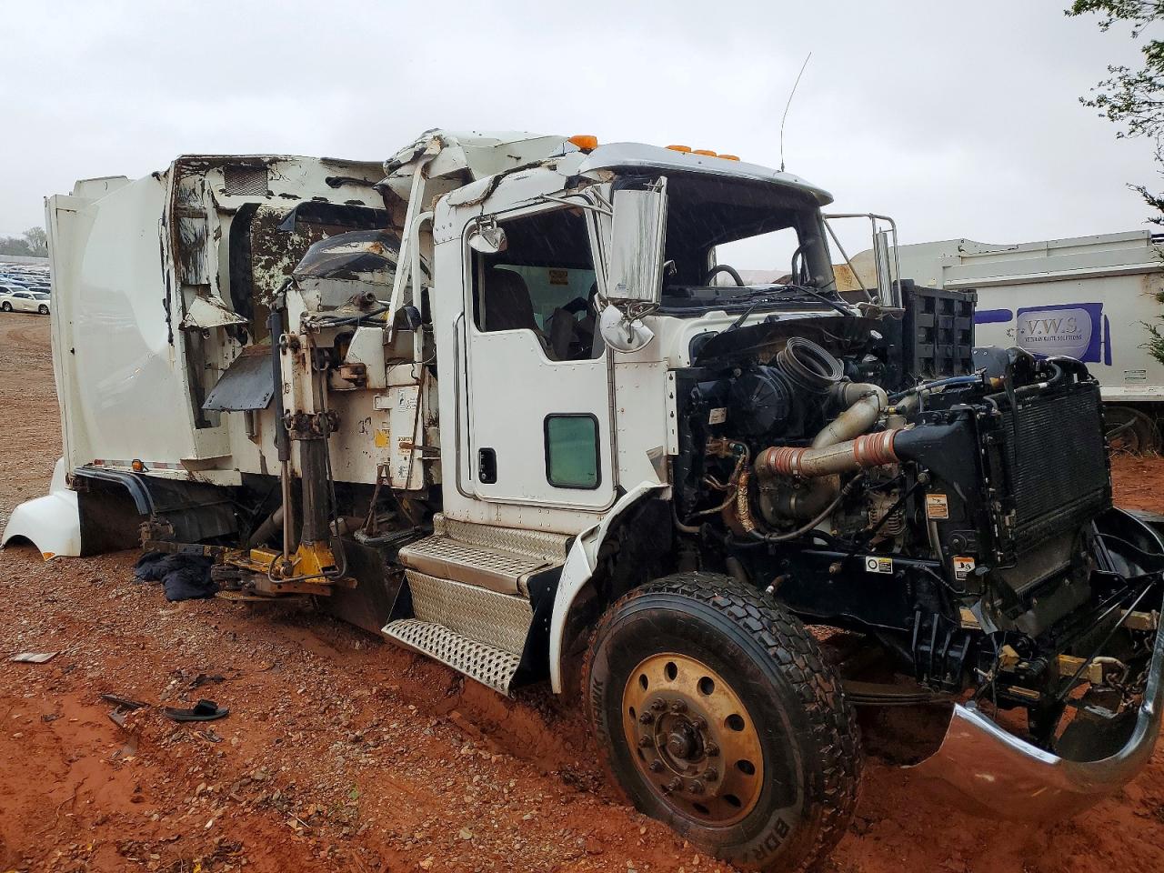 KENWORTH CONSTRUCTION 2019 — 10
