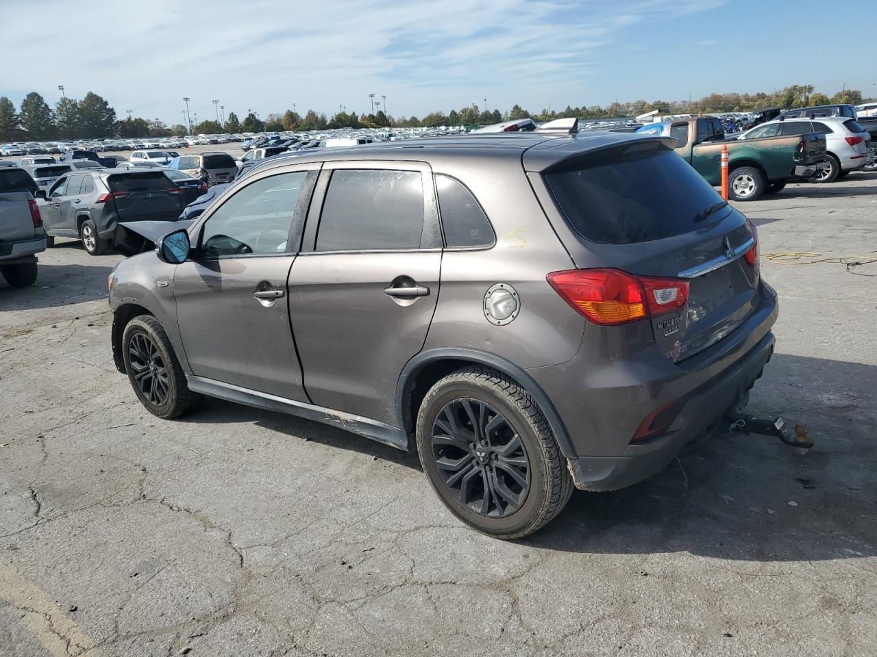 MITSUBISHI OUTLANDER SPORT 2018 — 3
