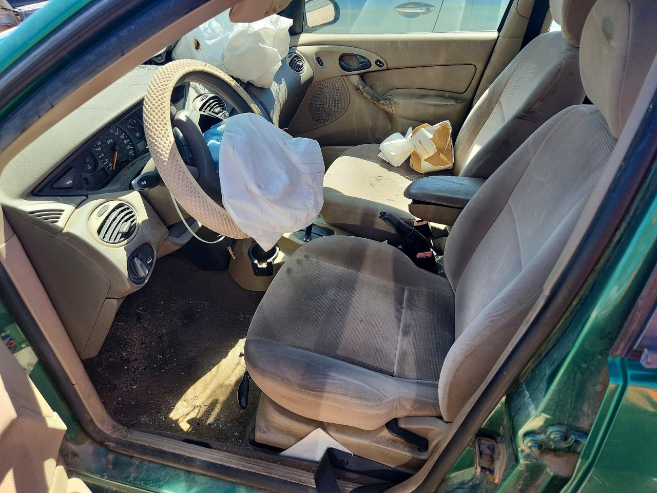 FORD FOCUS 2002 — 8