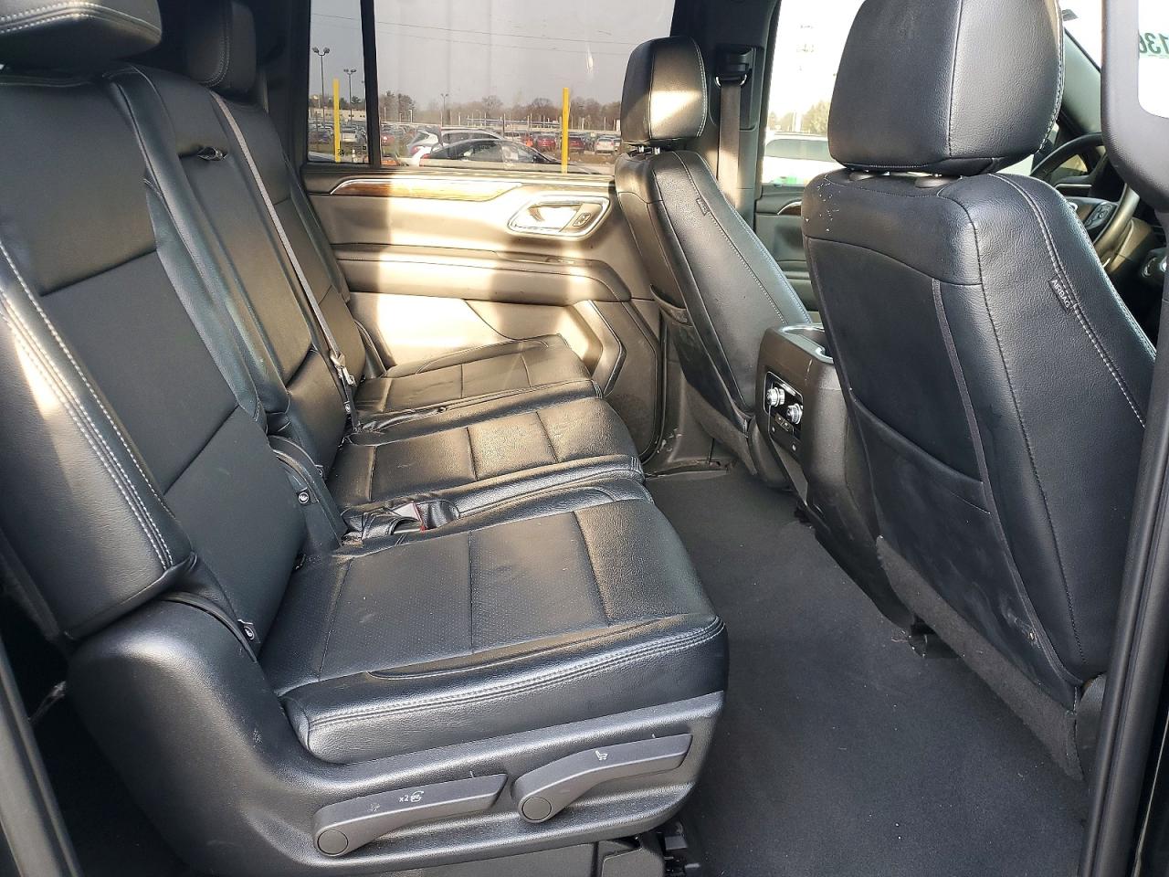 GMC YUKON XL 2023 — 12