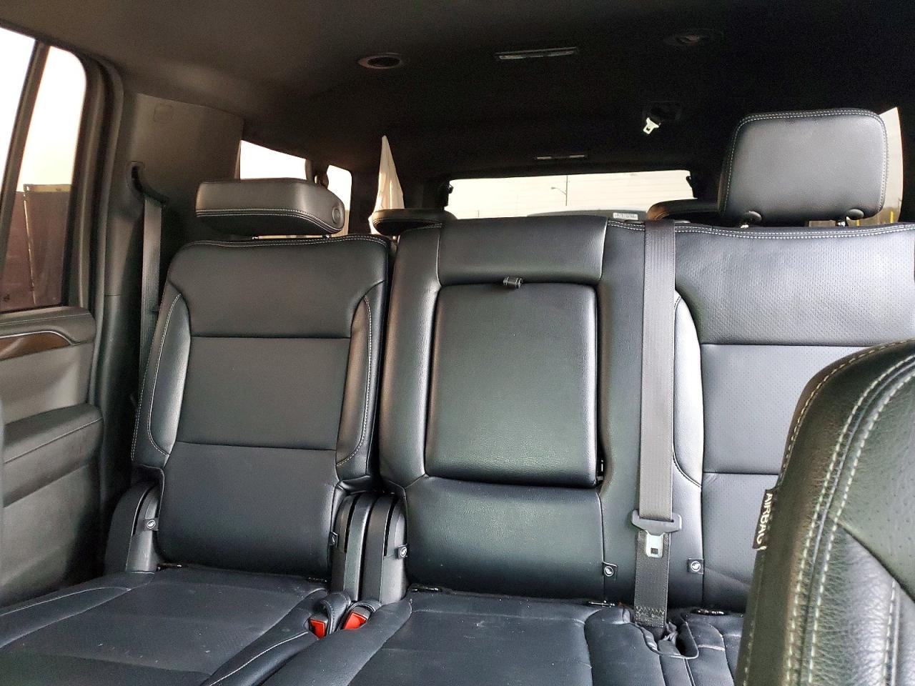 GMC YUKON XL 2023 — 11