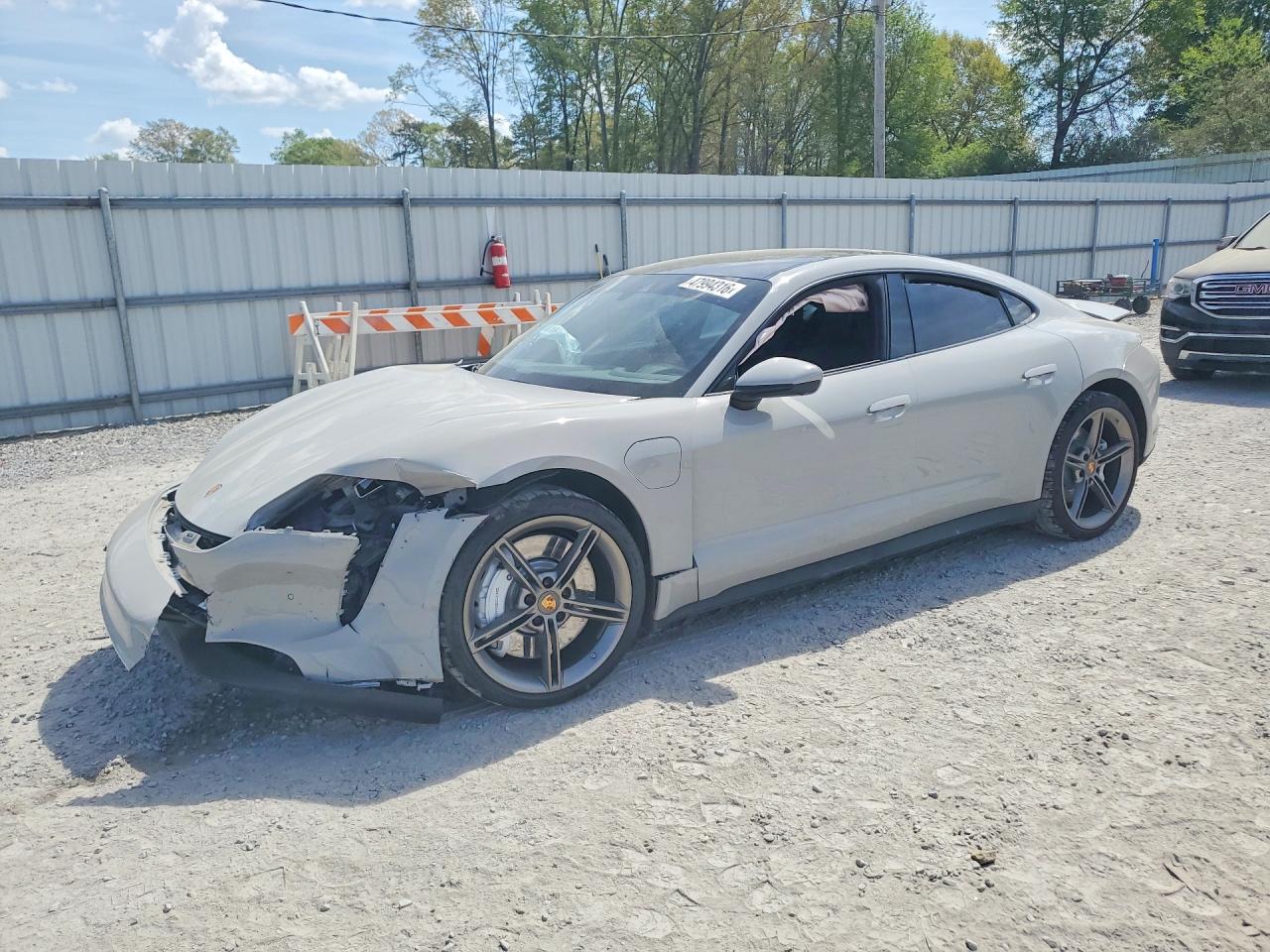 2024 PORSCHE TAYCAN