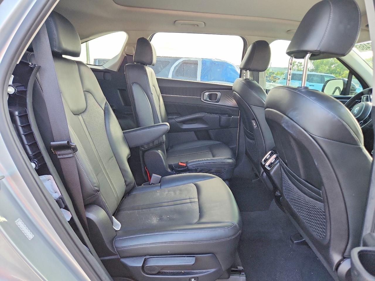 KIA SORENTO 2021 — 12