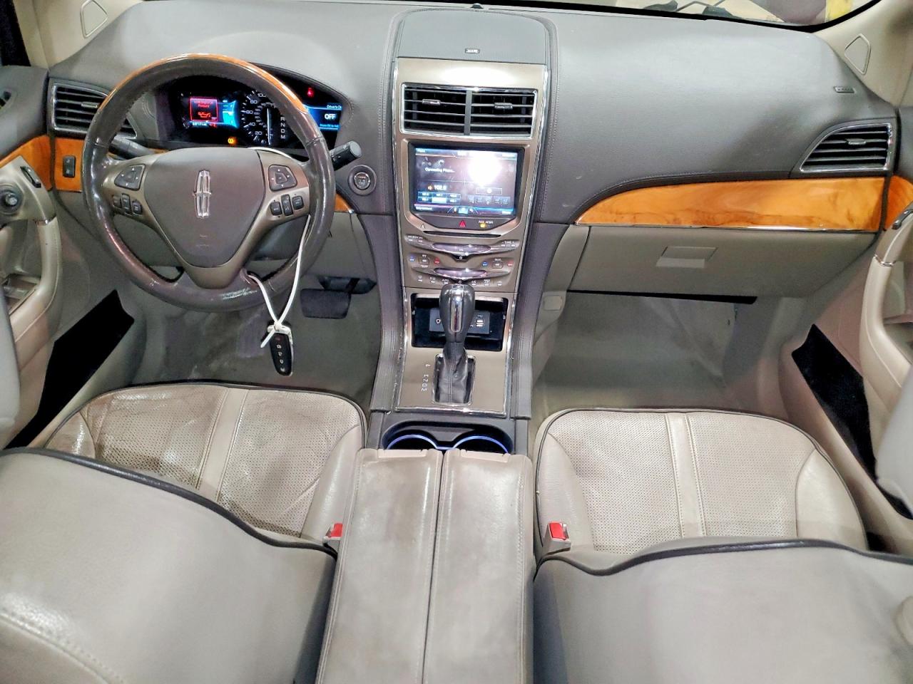 LINCOLN MKX 2011 — 9