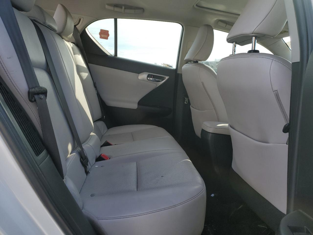 LEXUS CT 200H 2011 — 11