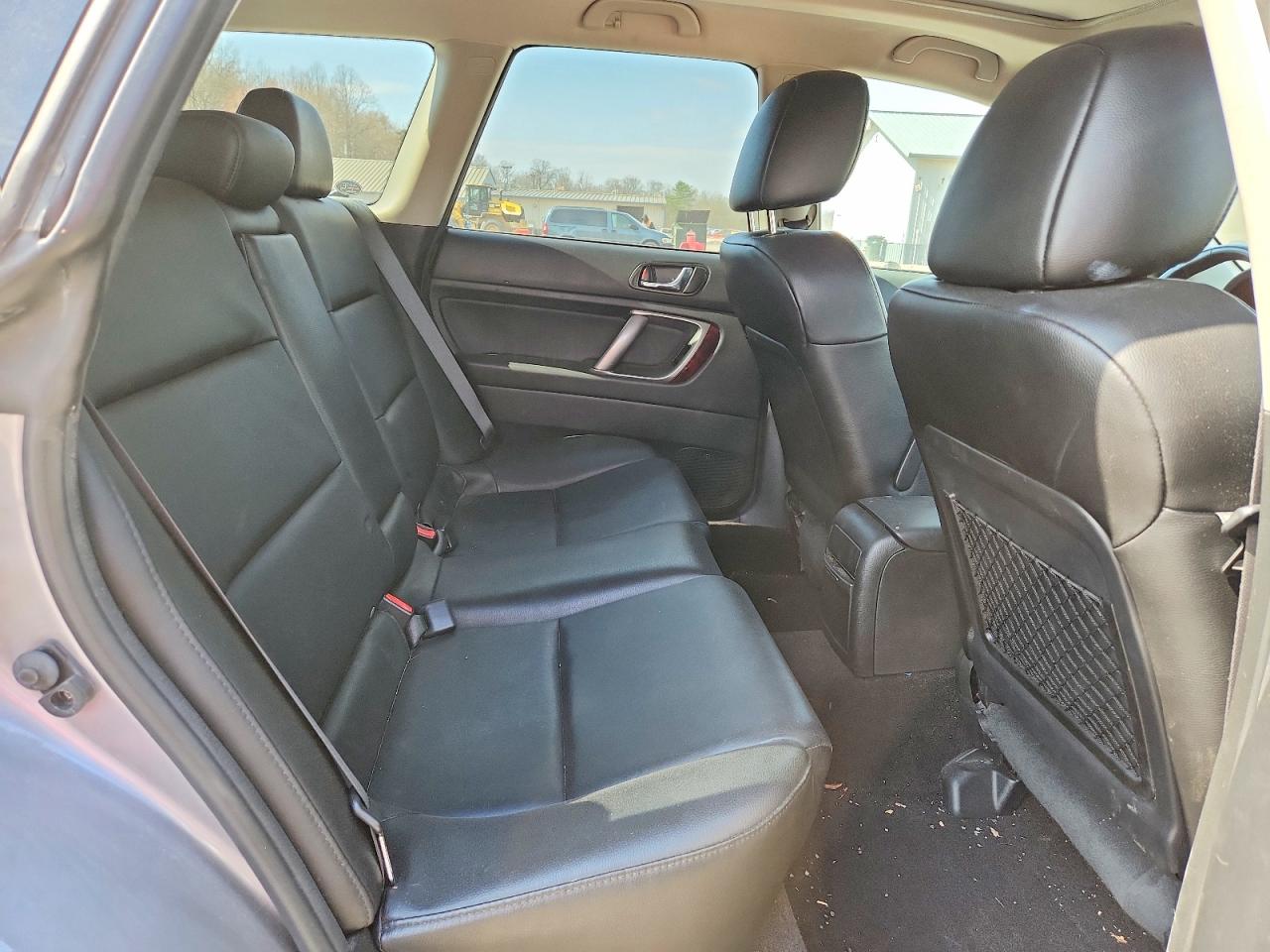SUBARU OUTBACK 2009 — 11