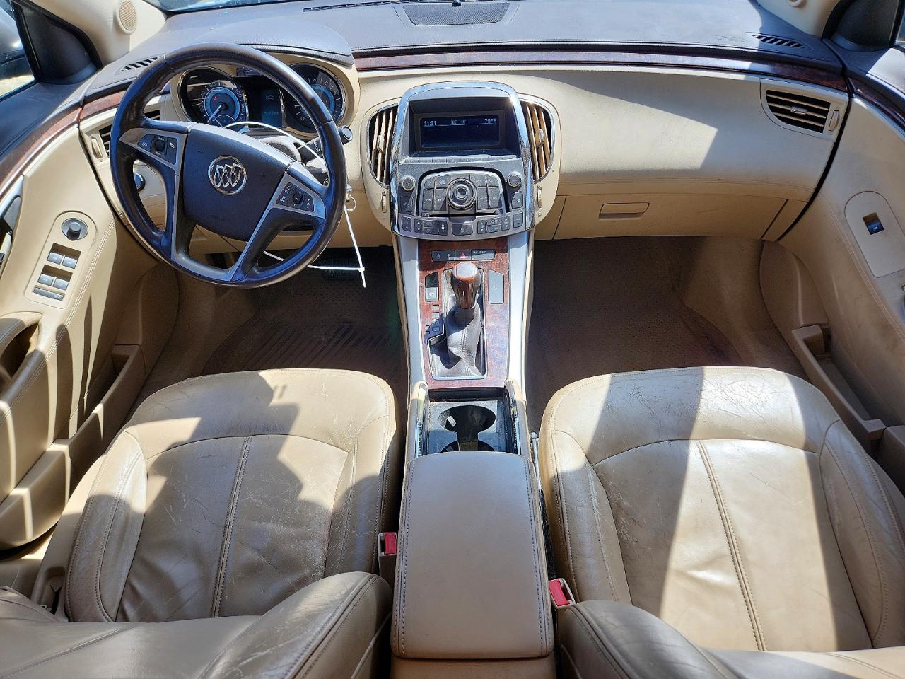 BUICK LACROSSE 2011 — 9