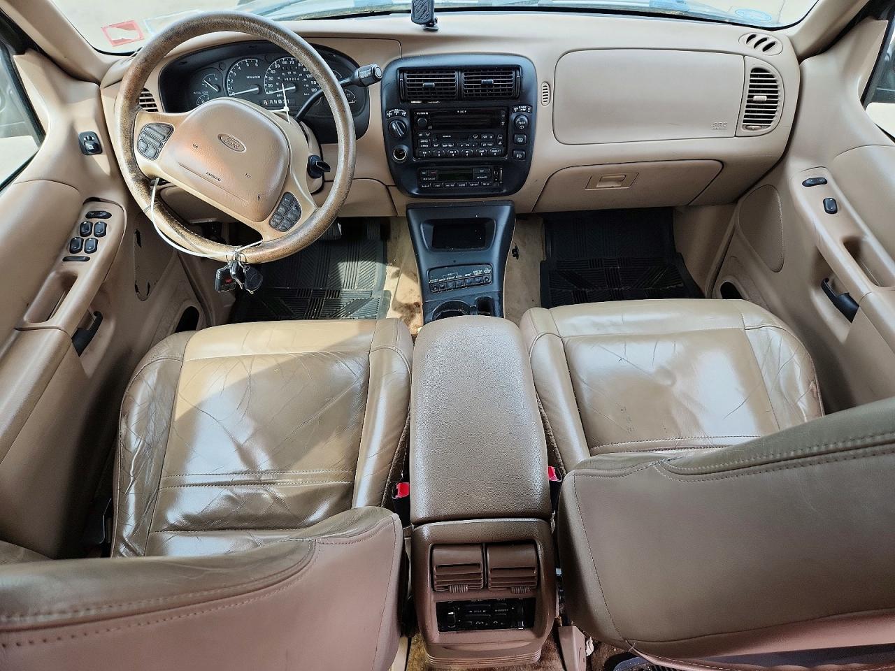 FORD EXPLORER 2000 — 9