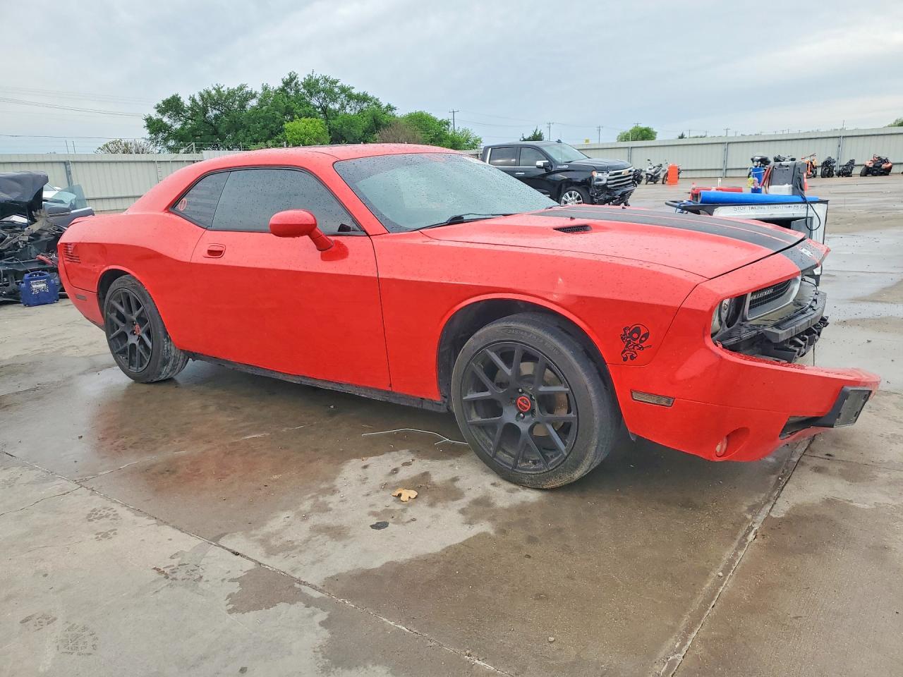 DODGE CHALLENGER 2010 — 5