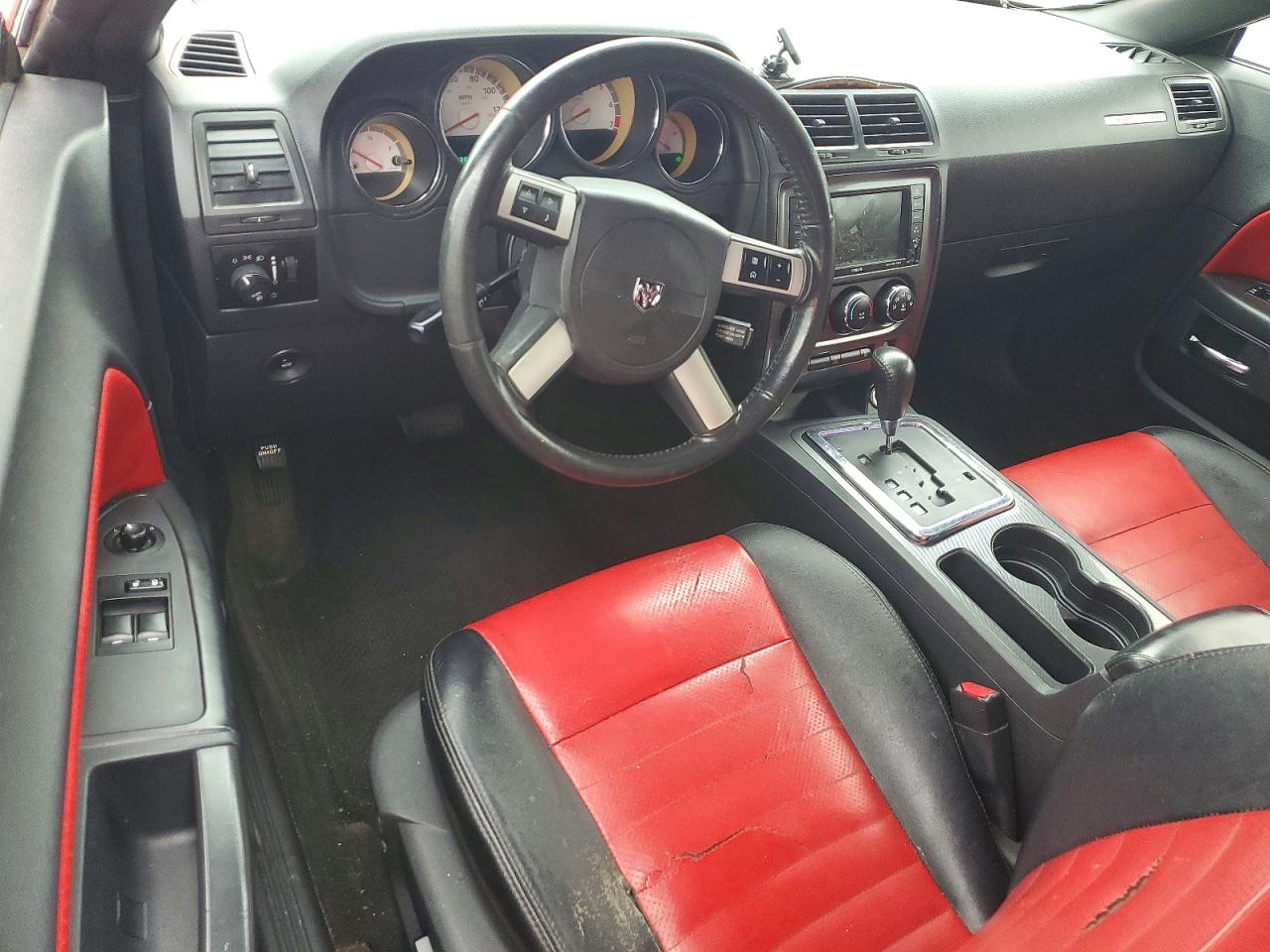 DODGE CHALLENGER 2010 — 9