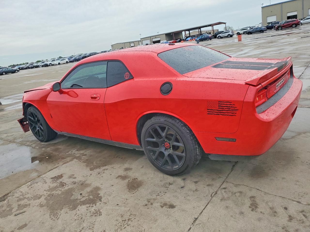 DODGE CHALLENGER 2010 — 3