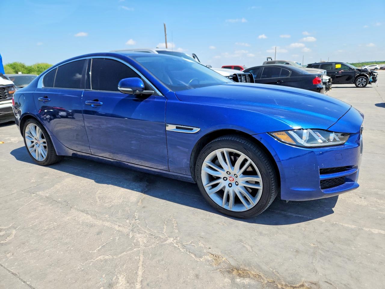 JAGUAR XE 2017 — 5
