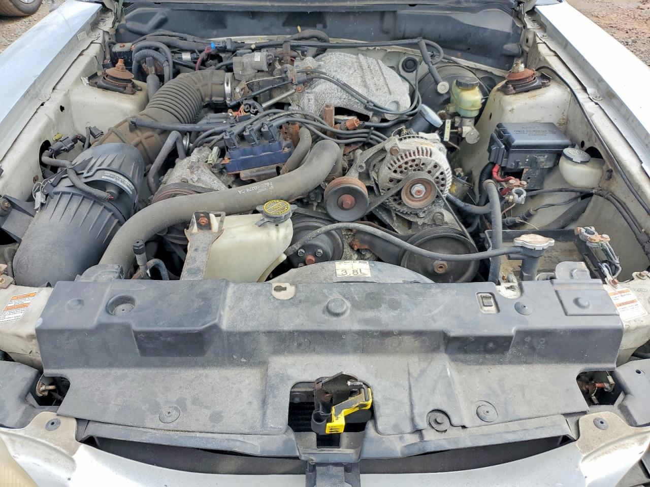 FORD MUSTANG 1998 — 12