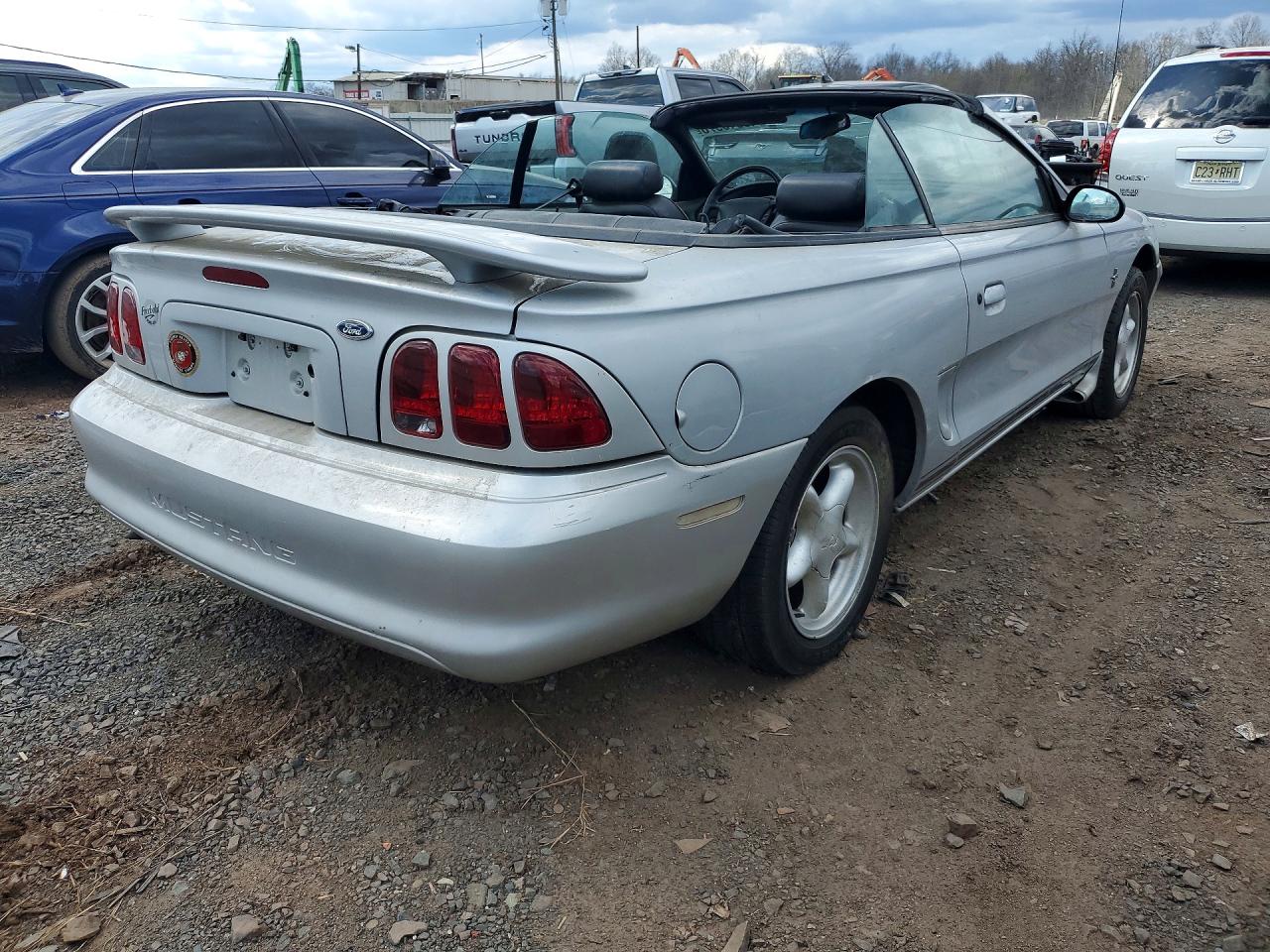 FORD MUSTANG 1998 — 4