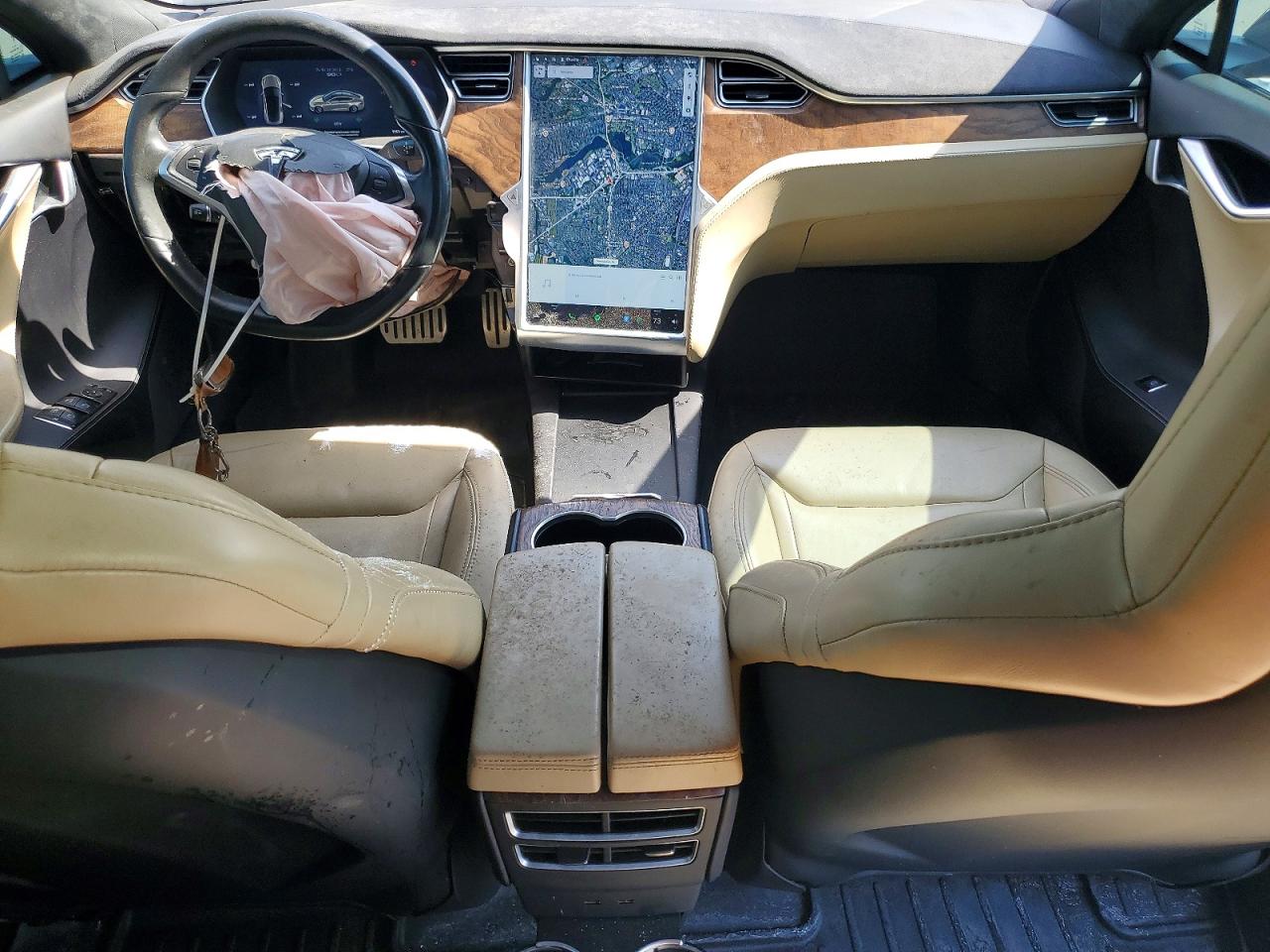 TESLA MODEL S 2016 — 9